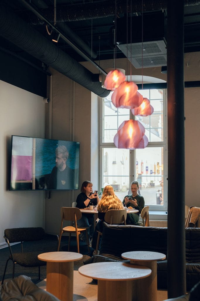 Tampereen hotellin lounge
