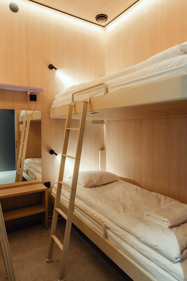 Neljän hengen pienhuone